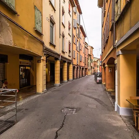 Appartamento Sotto I Portici Di Via Pietralata By Wonderful Italy *